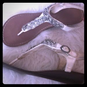 Cute bling White pearl sandals 7.5/8